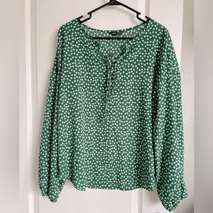 EUC Green Floral Long Sleeve Blouse